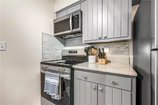 238 Meadowbrook Dr, New Wilmington Boro, PA 16142 - Photo 12