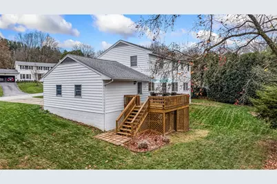 238 Meadowbrook Dr, New Wilmington Boro, PA 16142 - Photo 46