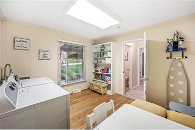 238 Meadowbrook Dr, New Wilmington Boro, PA 16142 - Photo 8