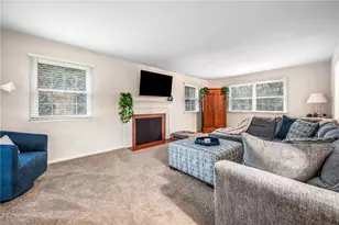 238 Meadowbrook Dr, New Wilmington Boro, PA 16142 - Photo 6