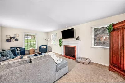 238 Meadowbrook Dr, New Wilmington Boro, PA 16142 - Photo 4