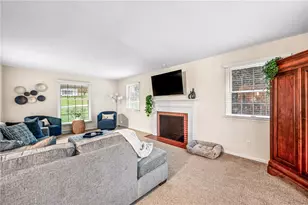 238 Meadowbrook Dr, New Wilmington Boro, PA 16142 - Photo 4