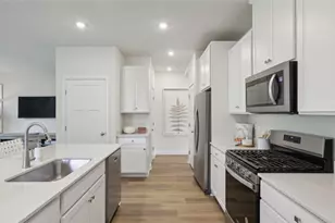 156 River Rdg Dr, Moon/Crescent Twp, PA 15108 - Photo 8