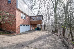 138 Timberlane Dr, Ross Twp, PA 15229 - Photo 4