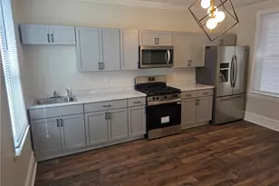 113 1/2 13th St, Jeannette, PA 15644 - Photo 4