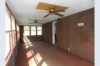 1933 Pennsylvania Ave, West Mifflin, PA 15122 - Photo 12