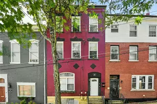 1113 Linden Pl, Pittsburgh, PA 15212 - Photo 2