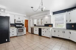 127 Amelia St, McKees Rocks, PA 15136 - Photo 6