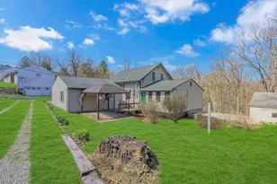 914 18th Ave, Beaver Falls, PA 15010 - Photo 4