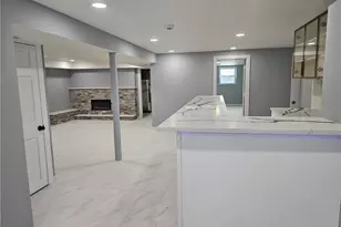 392 Center Grange Rd, Center Township, PA 15061 - Photo 16