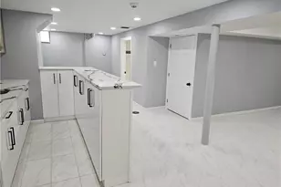 392 Center Grange Rd, Center Township, PA 15061 - Photo 22