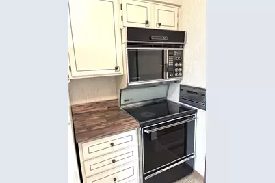 680 Carriage Circle, Pittsburgh, PA 15205 - Photo 4