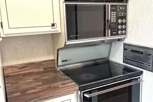 680 Carriage Cir, Pittsburgh, PA 15205 - Photo 4