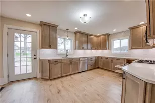 319 McKim St, Zelienople, PA 16063 - Photo 2