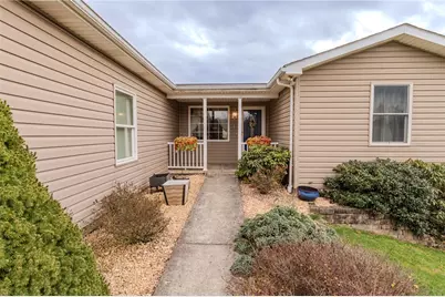 112 Colonial Ln, North Union Township, PA 15401 - Photo 4