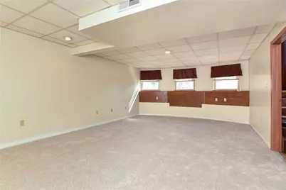 547 Cresthaven Dr, Pittsburgh, PA 15239 - Photo 6