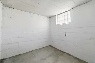 2721 Pyramid Ave, Pittsburgh, PA 15227 - Photo 24