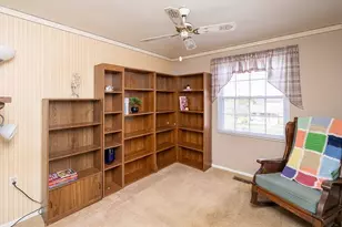 185 Princeton Dr, Center Township, PA 15001 - Photo 28