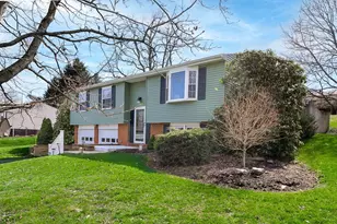 185 Princeton Dr, Center Township, PA 15001 - Photo 2