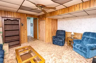 185 Princeton Dr, Center Township, PA 15001 - Photo 32