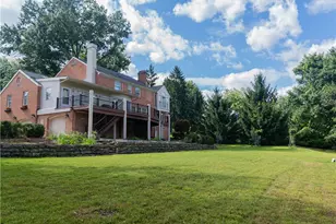 131 Wilmar Dr, Pittsburgh, PA 15238 - Photo 2