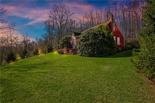 891 Main St, Addison Boro, PA 15411 - Photo 2