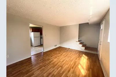 430 Brierly Ln, West Mifflin, PA 15122 - Photo 2