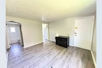 6800 Grand Ave #9, Neville Twp, PA 15225 - Photo 2