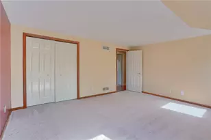 2558 Country Side Ln, Pittsburgh, PA 15090 - Photo 30