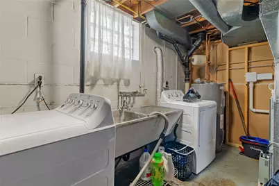 127 Hoffman St, Pittsburgh, PA 15116 - Photo 32