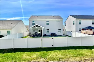 1017 Colonial Dr, Menallen Township, PA 15401 - Photo 44