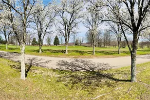 1017 Colonial Dr, Menallen Township, PA 15401 - Photo 6