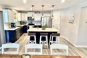 1017 Colonial Dr, Menallen Township, PA 15401 - Photo 12