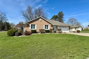 196 S Benbrook Rd, Center Township, PA 16001 - Photo 2