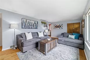 3138 Woodridge Dr, Pittsburgh, PA 15227 - Photo 8