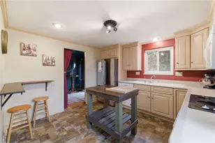 3138 Woodridge Dr, Pittsburgh, PA 15227 - Photo 10