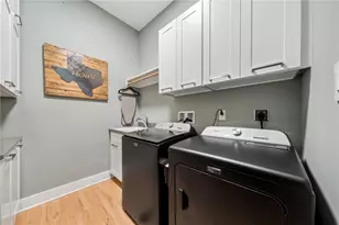 1007 Honey Locust Dr, Penn Twp, PA 15644 - Photo 32