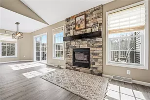 2414 Jillian Ln, Hermitage, PA 16148 - Photo 6