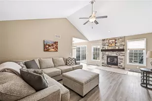 2414 Jillian Ln, Hermitage, PA 16148 - Photo 4