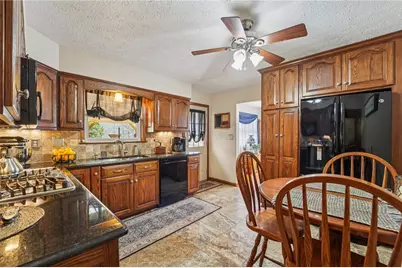 2691 Harlansburg Rd, Scott Township, PA 16101 - Photo 10