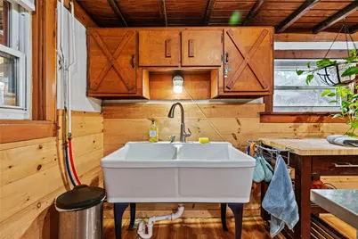 422 Highland Ave, Wilkins Township, PA 15145 - Photo 10