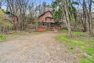 422 Highland Ave, Wilkins Township, PA 15145 - Photo 2