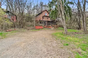 422 Highland Ave, Wilkins Township, PA 15145 - Photo 2