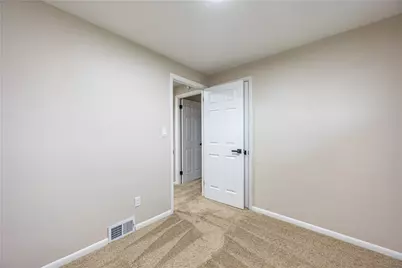 592 Guylyn Dr, Pittsburgh, PA 15235 - Photo 14