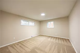 592 Guylyn Dr, Pittsburgh, PA 15235 - Photo 8