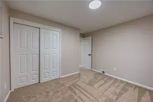 592 Guylyn Dr, Pittsburgh, PA 15235 - Photo 12