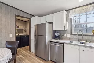 996 Monaca Rd, Center Township, PA 15061 - Photo 16