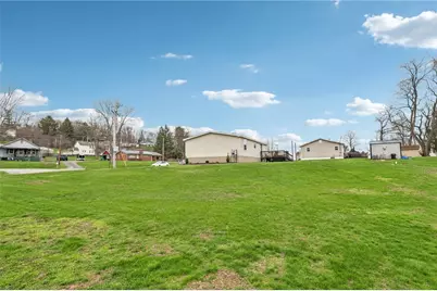 996 Monaca Rd, Center Township, PA 15061 - Photo 32