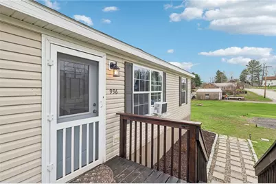 996 Monaca Rd, Center Township, PA 15061 - Photo 6