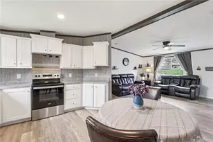 996 Monaca Rd, Center Township, PA 15061 - Photo 14